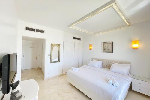 Sunny & Striking 2 BDR Sea View Abu Tig Marina