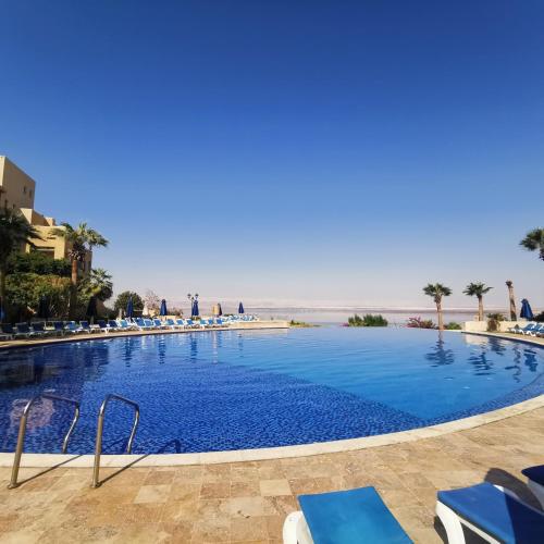 Swimming pool, E23 Luxury - Full Sea view-Samra Resort in Sowayma Swimming pool, E23 Luxury - Full Sea view-Samra Resort in Sowayma