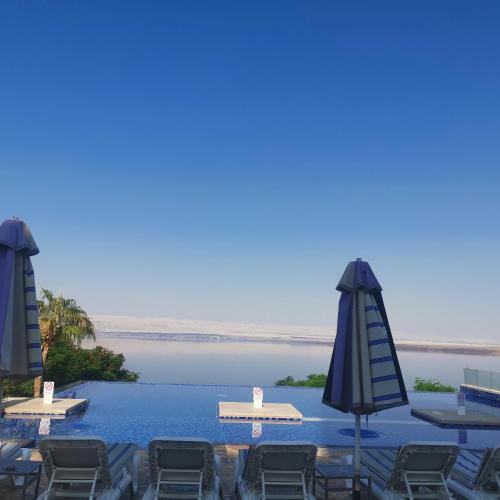 Swimming pool, E23 Luxury - Full Sea view-Samra Resort in Sowayma Swimming pool, E23 Luxury - Full Sea view-Samra Resort in Sowayma