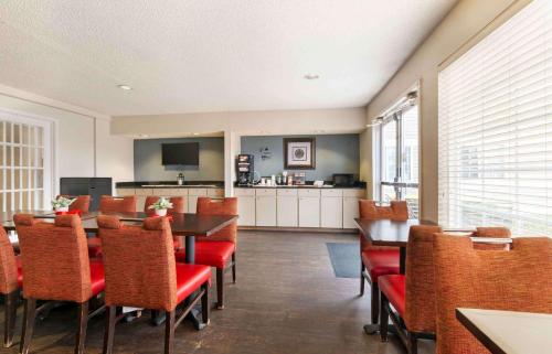 餐廳, 美國長住酒店套房-堪薩斯城-機場-蒂芙尼泉 (Extended Stay America Suites - Kansas City - Airport - Tiffany Springs) in 堪薩斯城(MO) 餐廳, 美國長住酒店套房-堪薩斯城-機場-蒂芙尼泉 (Extended Stay America Suites - Kansas City - Airport - Tiffany Springs) in 堪薩斯城(MO)