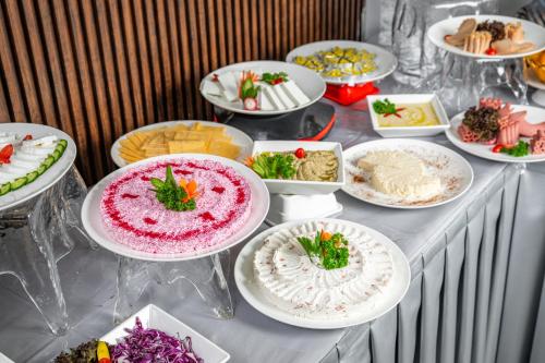 Food and beverages, Elaf Qinwan Hotel in Mecca Food and beverages, Elaf Qinwan Hotel in Mecca