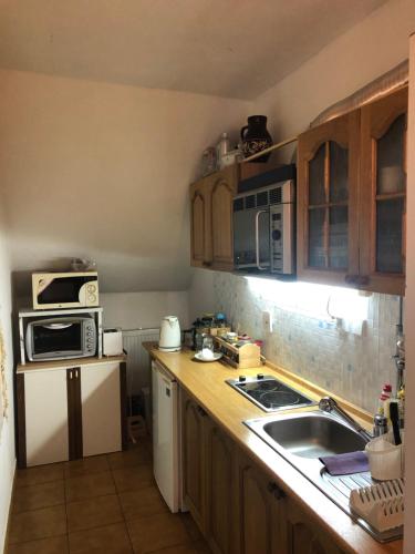 مطبخ, Chata u Maršíků (Chata u Marsiku) in Dolni Dvur مطبخ, Chata u Maršíků (Chata u Marsiku) in Dolni Dvur