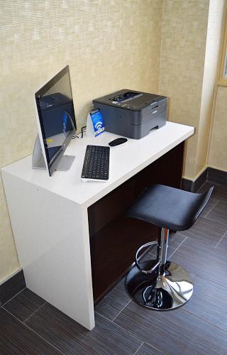 Facilities, Days Inn by Wyndham Ottawa in Ottawa (ON) Facilities, Days Inn by Wyndham Ottawa in Ottawa (ON)