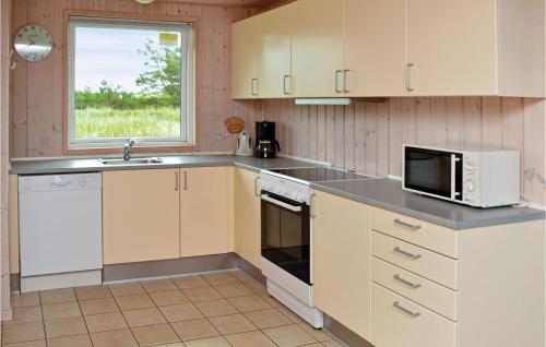 Kitchen, Three-Bedroom Holiday Home In Romo in Bolilmark Kitchen, Three-Bedroom Holiday Home In Romo in Bolilmark