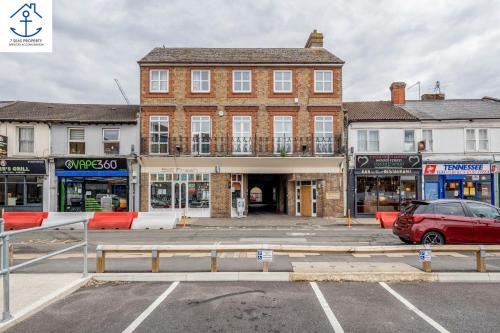 Фасада на хотела, Luxury 1 Bedroom Apartment 06 with Parking in Maidenhead by 360stays in Мейдънхед Фасада на хотела, Luxury 1 Bedroom Apartment 06 with Parking in Maidenhead by 360stays in Мейдънхед