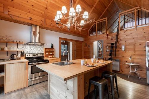 Zazz - For precious moments with family or friends in Chertsey (QC) Zazz - For precious moments with family or friends in Chertsey (QC)