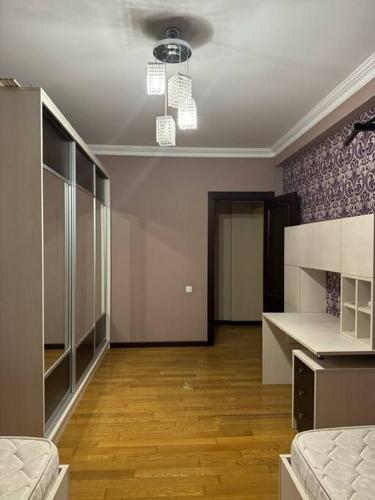 Bright and Spacious Apartment