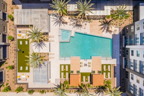 Spacious Resort style 2Bedroom 2Bath Oasis Pool Gym Desert Ridge in Desert View Village Spacious Resort style 2Bedroom 2Bath Oasis Pool Gym Desert Ridge in Desert View Village