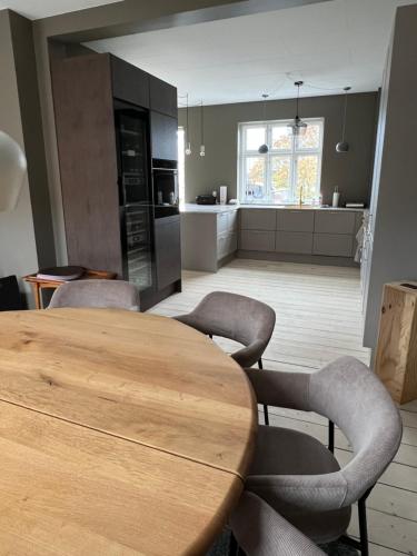 廚房, Byhuset - Hems 60 in 瓦埃勒市中心 廚房, Byhuset - Hems 60 in 瓦埃勒市中心