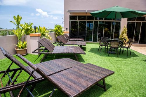 Exterior view, Blue Wave Guesthouse Maldives in Dhaalu Atoll Exterior view, Blue Wave Guesthouse Maldives in Dhaalu Atoll