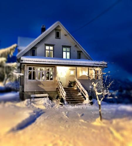 Villa Lovise Riverside in Stranda Villa Lovise Riverside in Stranda