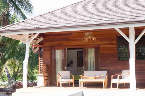 Balkon/teras, Moorea Reef Bungalows in Temae Balkon/teras, Moorea Reef Bungalows in Temae