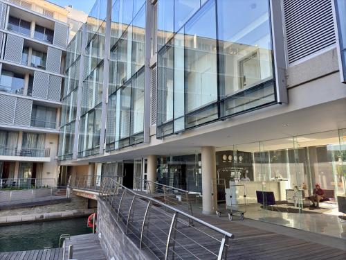 Waterfront Canal Stunning Apartment