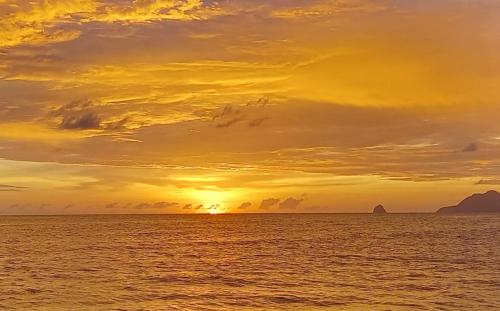 TROIS ILETS-GRAND STUDIO-VUE MER PARADISIAQUE-PISCINE -BIEN SITUE- WIFI GRATUITE- PRES de la Plage 3 in Les Trois Ilets TROIS ILETS-GRAND STUDIO-VUE MER PARADISIAQUE-PISCINE -BIEN SITUE- WIFI GRATUITE- PRES de la Plage 3 in Les Trois Ilets