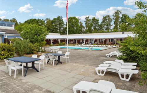 Swimming pool, Lovely Apartment In Nexø With Sauna in Snogebaek Swimming pool, Lovely Apartment In Nexø With Sauna in Snogebaek