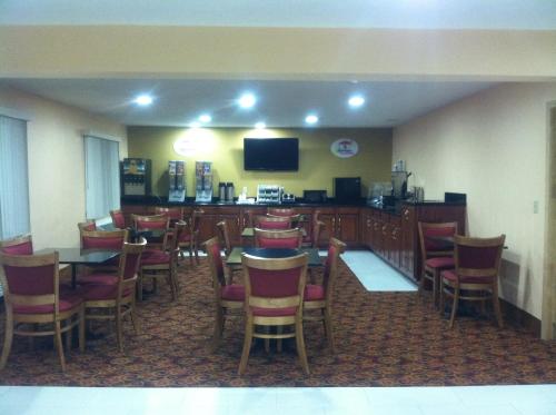 Restaurant, Super 8 By Wyndham Bowling Green South in Bowling Green (KY) Restaurant, Super 8 By Wyndham Bowling Green South in Bowling Green (KY)