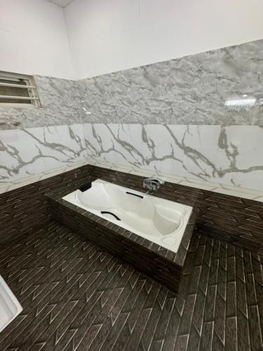 حمام, River Serene Holiday home in Chalakudy حمام, River Serene Holiday home in Chalakudy