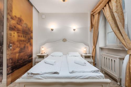 Celna 2/4 by Homeprime