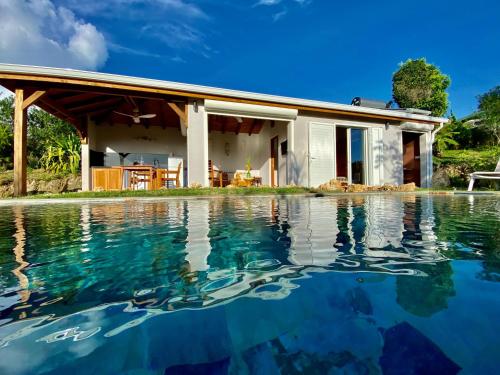 Swimmingpool, Pavillon Kanowa in Grande Anse Swimmingpool, Pavillon Kanowa in Grande Anse