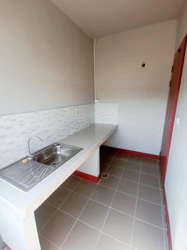 24m² 1 slaapkamer, 1 privé badkamer Appartement in Saraphi (ห้องเช่าพิภูตะวัน) in San Pa Tong 24m² 1 slaapkamer, 1 privé badkamer Appartement in Saraphi (ห้องเช่าพิภูตะวัน) in San Pa Tong