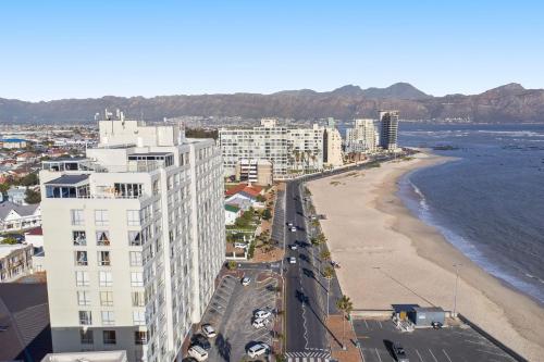 Odeon Towers 1102 by Host Agents