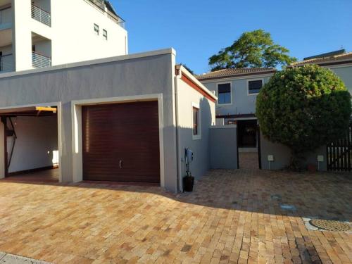 Tokai Cape Town South Africa 3-Beds 2baths Townhouse