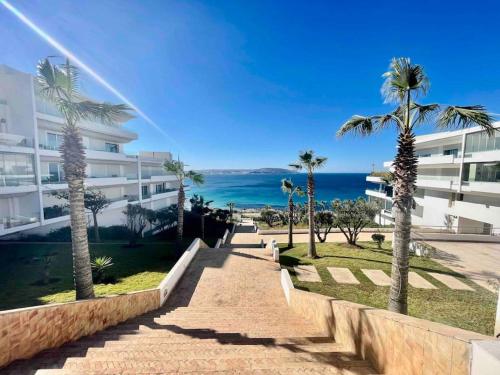 Garden, Spacious 2 Bedroom - Terrace & Ocean View in Mnar Garden, Spacious 2 Bedroom - Terrace & Ocean View in Mnar