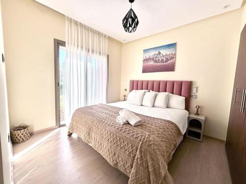 Appartement familial avec grand jardin et piscine