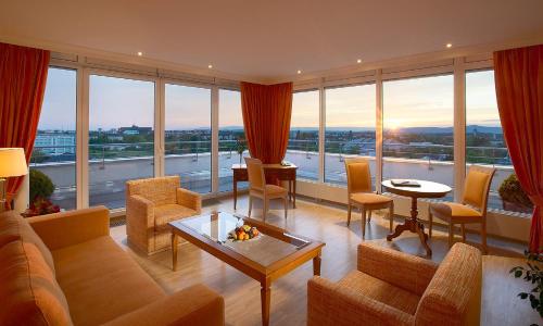 شرفة/ تراس, Stadt Freiburg Hotel in فريبابج إم بريسجاو شرفة/ تراس, Stadt Freiburg Hotel in فريبابج إم بريسجاو