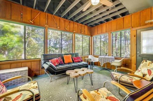 Spacious Design Lodge In Woods - Bushkill-Poconos in 소 크릭 Spacious Design Lodge In Woods - Bushkill-Poconos in 소 크릭