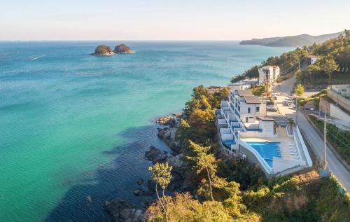 Miamor Pool Villa in Dolsan-eup Miamor Pool Villa in Dolsan-eup
