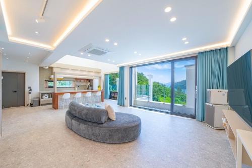 Yeosu 48 Hour Pool Villa in Hwajeong-myeon Yeosu 48 Hour Pool Villa in Hwajeong-myeon