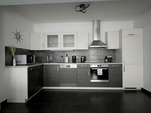 Comfy stay in modern 2-bdr apartment near downtown in Еш-Сюр-Алзет Comfy stay in modern 2-bdr apartment near downtown in Еш-Сюр-Алзет