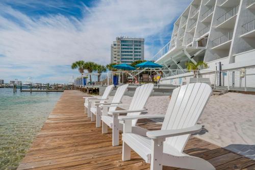Exterior view, Inn on Destin Harbor, Ascend Hotel Collection in Destin Beachfront Exterior view, Inn on Destin Harbor, Ascend Hotel Collection in Destin Beachfront