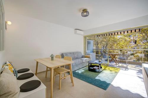 Beau 2 pièces Le Silvaplana 200m des plages