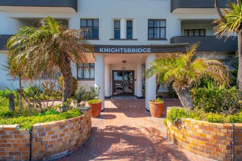 Knightsbridge 1-Bed Seaside Apartment in Sea Point
