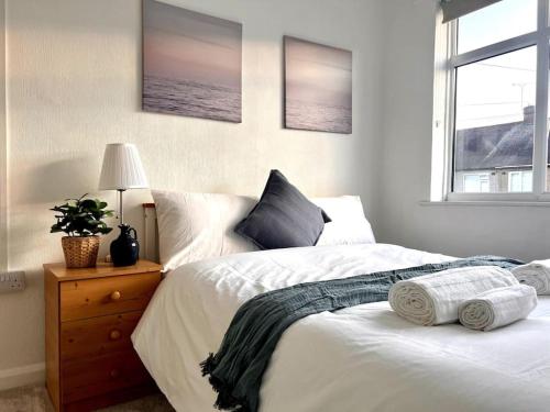3 Bedroom House Sleeps 6 Free On-Street Parking in Westwood 3 Bedroom House Sleeps 6 Free On-Street Parking in Westwood