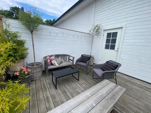 Tradgardshuset, havsnara och modernt in Skavkulla Tradgardshuset, havsnara och modernt in Skavkulla