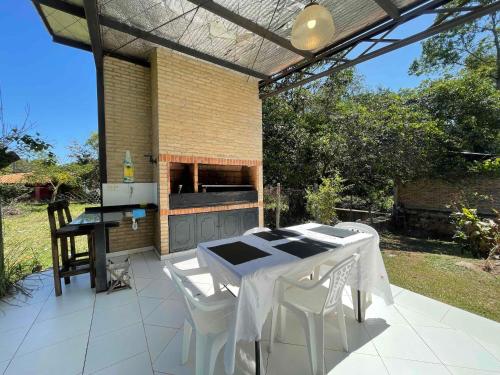 Casa en San Bernardino en Venta y Alquiler con Cancha de futbol, parrilla y piscina zona la Alemana in Ypacaraí Casa en San Bernardino en Venta y Alquiler con Cancha de futbol, parrilla y piscina zona la Alemana in Ypacaraí