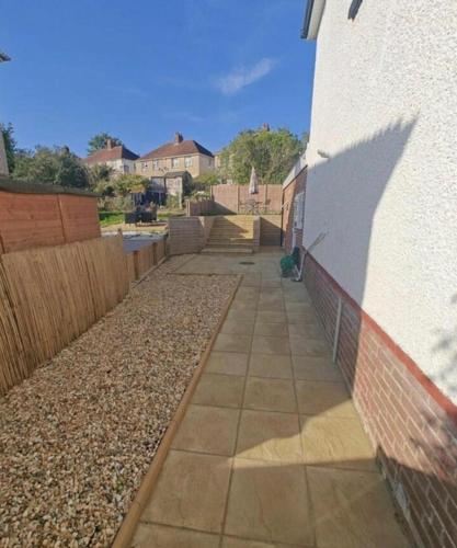 Létesítmények, Sunny Southampton 3 Bedroom Apartment in Swaythling Létesítmények, Sunny Southampton 3 Bedroom Apartment in Swaythling