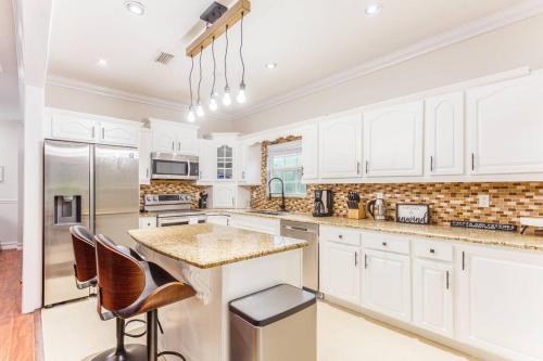 Private Oasis near Springs with King Bd and Pool Table in แอปอปก้า Private Oasis near Springs with King Bd and Pool Table in แอปอปก้า