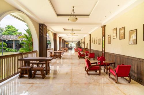 더 웨스트레이크 호텔 앤 리조트 욕야카르타 (The Westlake Hotel & Resort Yogyakarta) in 슬레만 더 웨스트레이크 호텔 앤 리조트 욕야카르타 (The Westlake Hotel & Resort Yogyakarta) in 슬레만