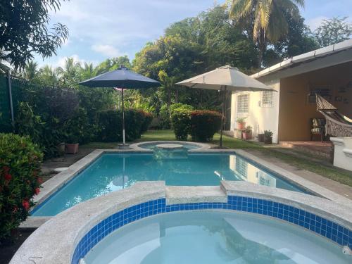 Гореща вана, Casa de playa in Los Cobanos Гореща вана, Casa de playa in Los Cobanos