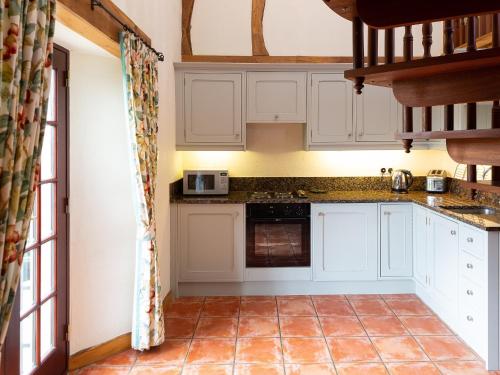 Фасада на хотела, Fochy Cottage in Кинрос Фасада на хотела, Fochy Cottage in Кинрос