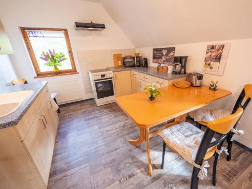 مطبخ, Gartentraum, Feuergrill, Kids-Spielwelt, 4Räume (Gartentraum, Feuergrill, Kids-Spielwelt, 4Raume) in Hartenstein مطبخ, Gartentraum, Feuergrill, Kids-Spielwelt, 4Räume (Gartentraum, Feuergrill, Kids-Spielwelt, 4Raume) in Hartenstein