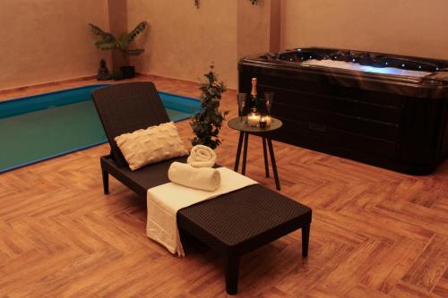 Wellness Tajemství Lucy (Wellness Tajemstvi Lucy) in มิโรซแฟ Wellness Tajemství Lucy (Wellness Tajemstvi Lucy) in มิโรซแฟ