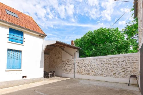 Exterior view, Maison independante proche Paris Saclay, Massy in La Ville-du-Bois Exterior view, Maison independante proche Paris Saclay, Massy in La Ville-du-Bois