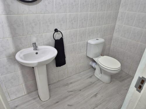 Galway studio flat in Nahoon Mouth Galway studio flat in Nahoon Mouth