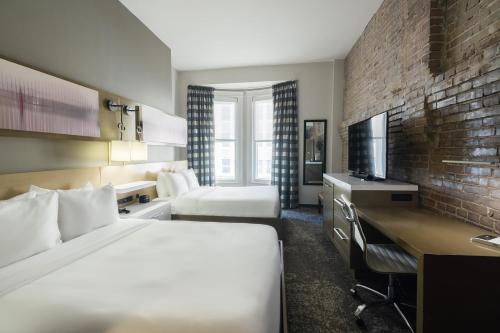 Hotel Napoleon near Memphis Rock 'n' Soul Museum Hotel Napoleon near Memphis Rock 'n' Soul Museum