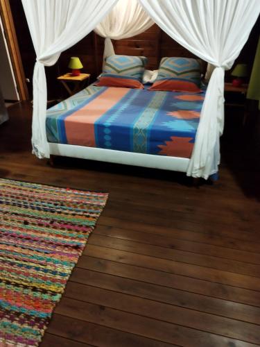 Insolite Arawakane Gites du Manial chalet in Pointe-Noire Insolite Arawakane Gites du Manial chalet in Pointe-Noire